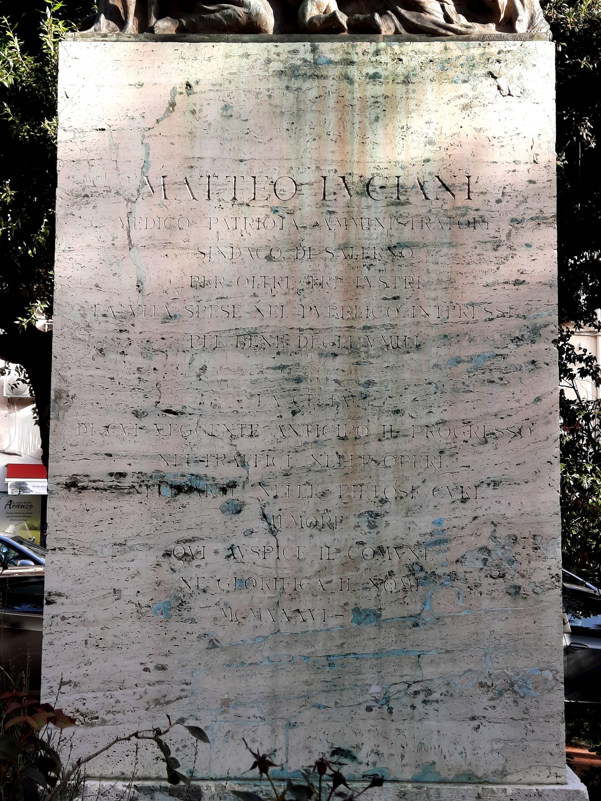 Matteo Luciani's monument, Salerno - 03.jpg